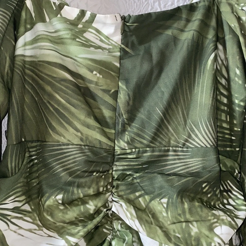 L'ATISTE By Amy Palm Branch Long Lantern Sleeve Ruched Mini Dress - Picture 5 of 11